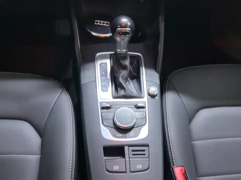 Audi A3 2015 Sportback 35 TFSI Millionth Anniversary Intelligent Leader Type фото 16