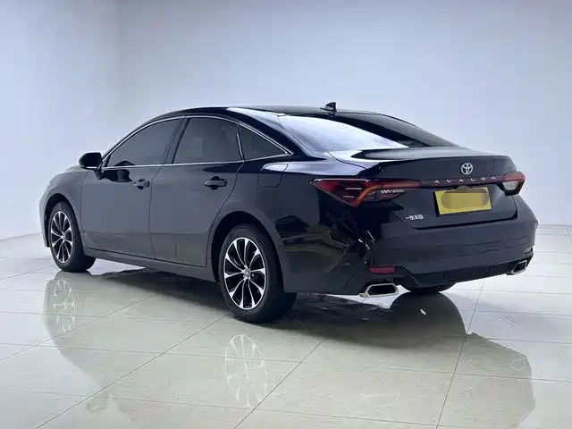 Toyota Avalon 2023 2.0L Premium Selection фото 5
