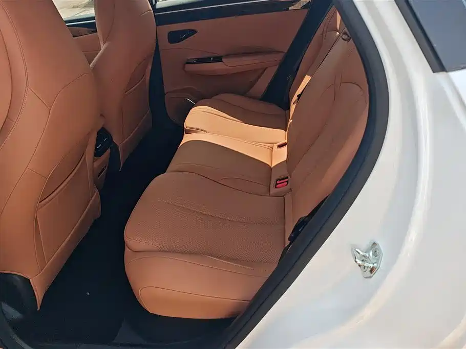 GEELY GALAXY GALAXY L7