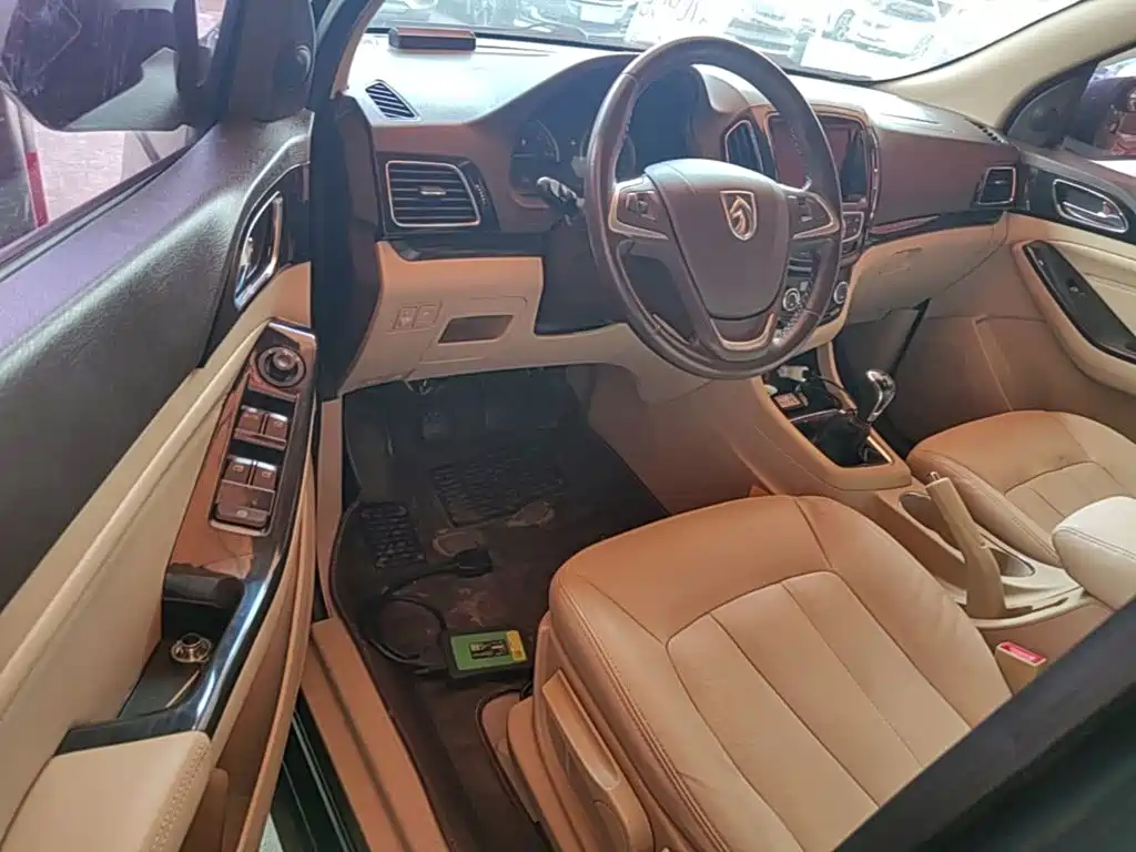Photo 16 - Baojun 730