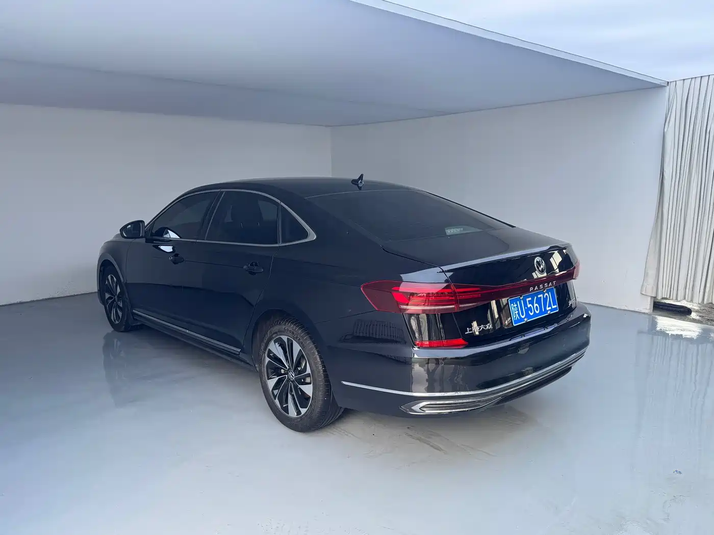 Photo 4 - Volkswagen Passat