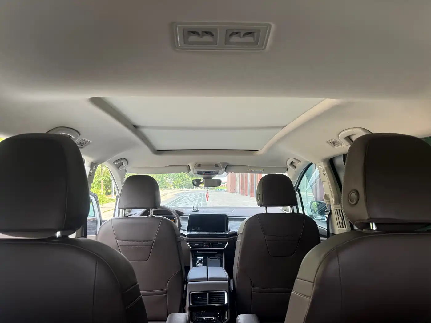 Volkswagen Viloran 2024 330TSI Luxury Edition фото 7