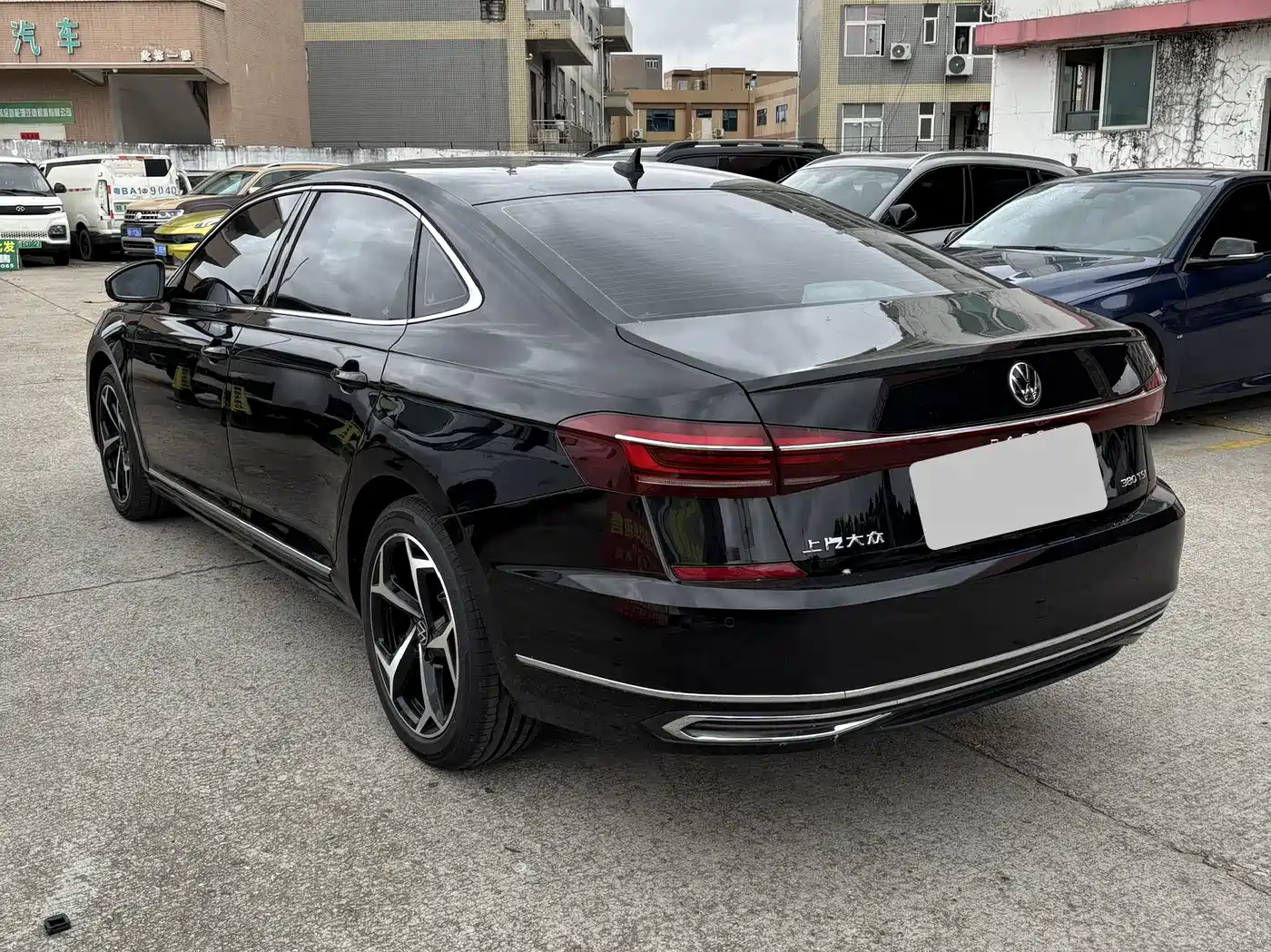 Volkswagen Passat 2025 Outstanding 380TSI Starlight Dragon Soaring Edition фото 6