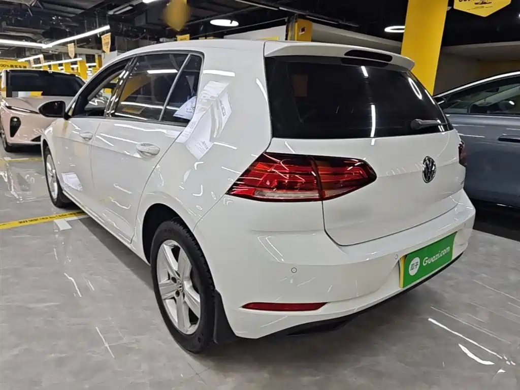 Volkswagen Golf 2018 1.6L Automatic Fashion фото 5