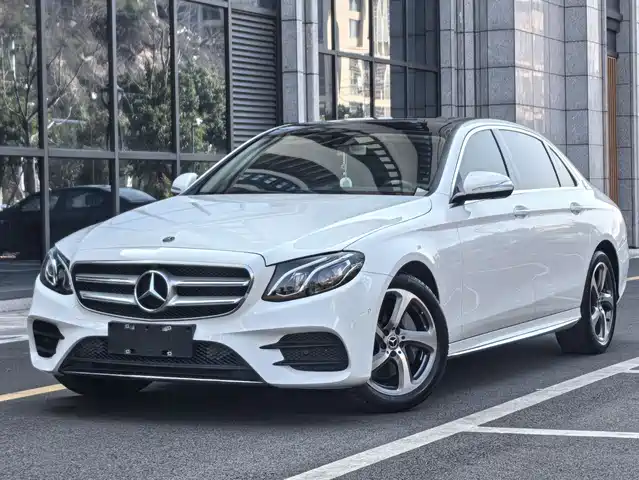 MERCEDES-BENZ E CLASS