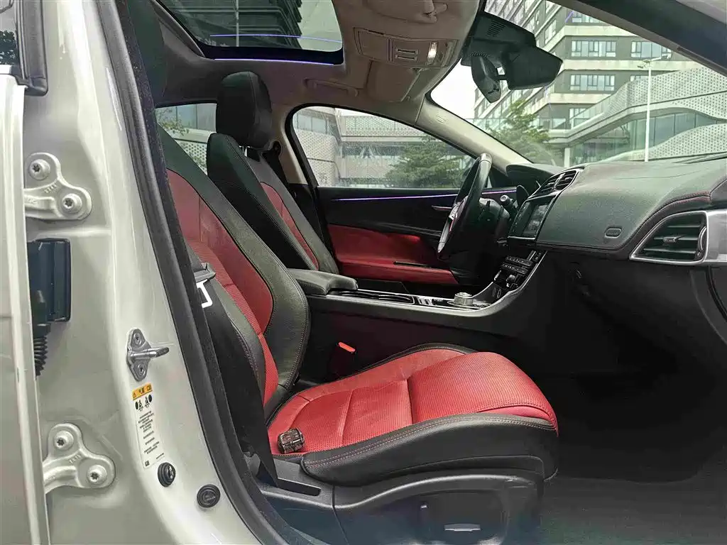 Jaguar XE 2015 2015 2.0T 240PS R-Sport