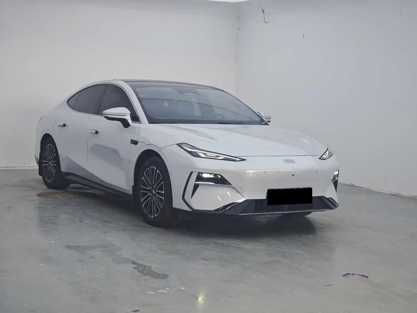 Geely Galaxy Galaxy E8 2025 2025 575km Voyage Smart Drive Edition