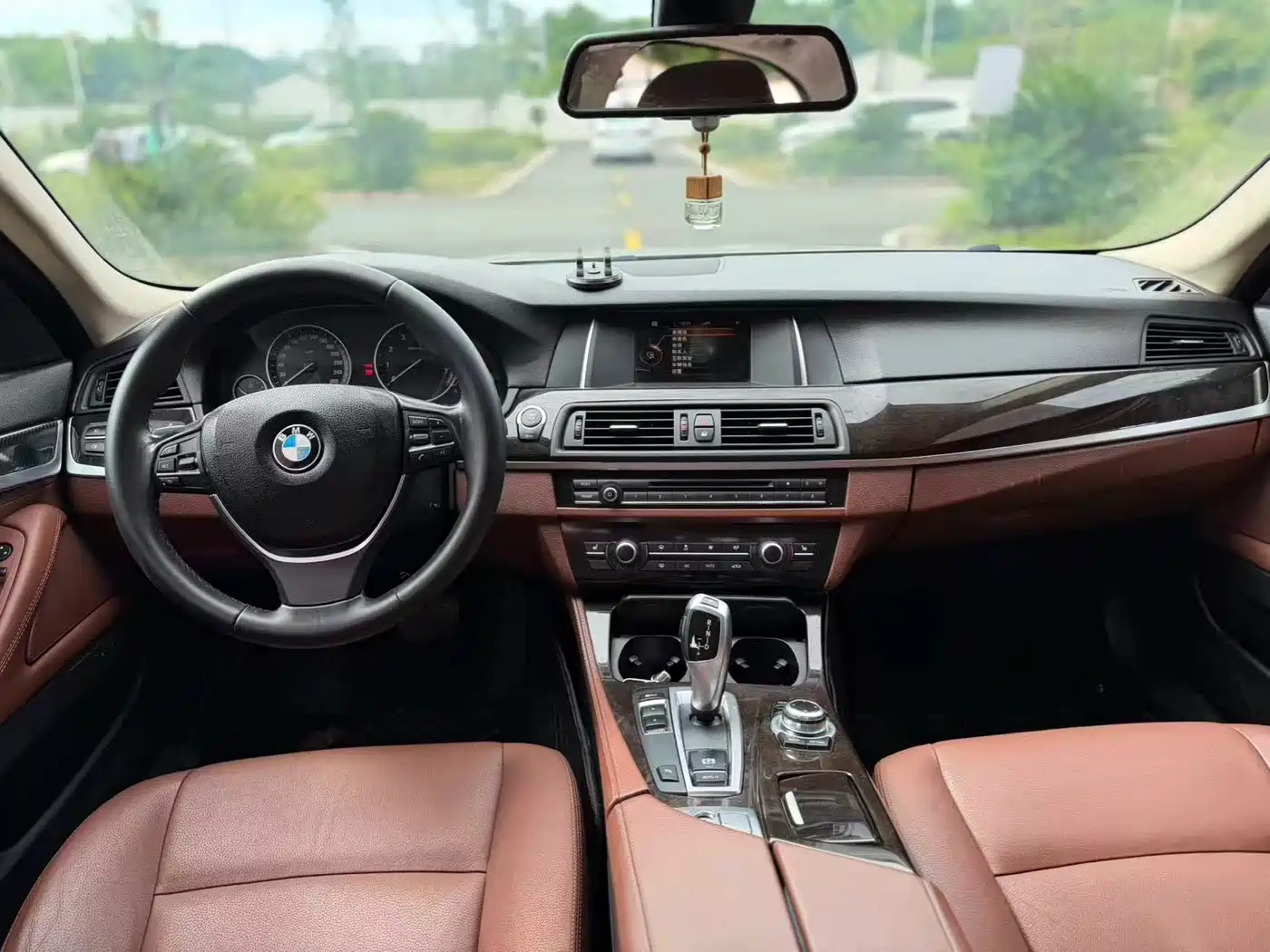 BMW 5 Series 2017 525Li Leading Edition фото 9