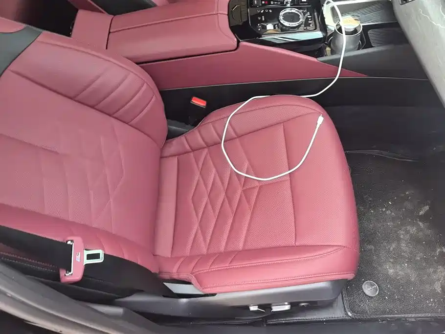 BMW 5 Series 2025 530Li Premium M Sport Package фото 8