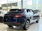 Photo 26 - Maserati Levante