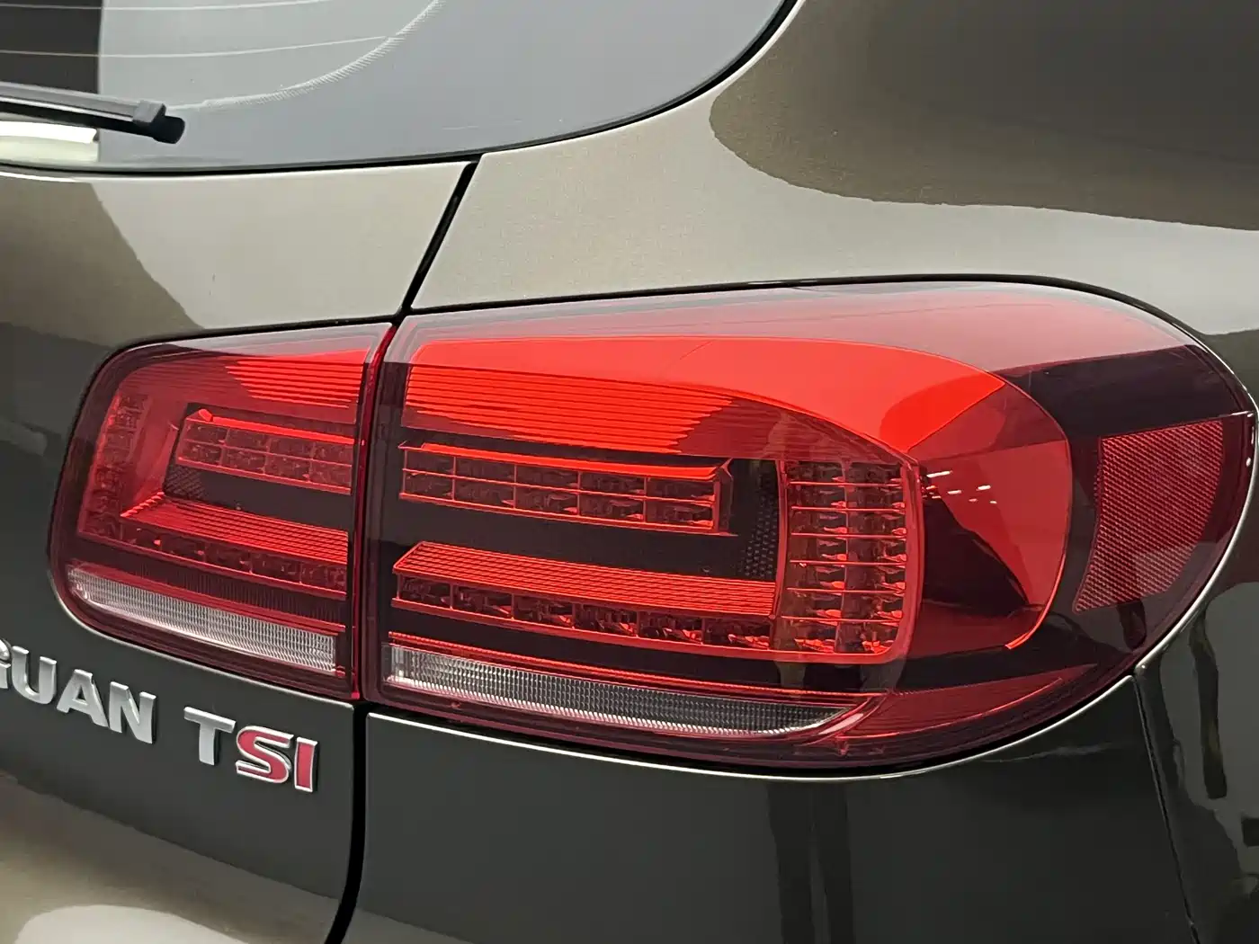 Volkswagen Tiguan 2015 1.8TSI Automatic 2WD Highline фото 6