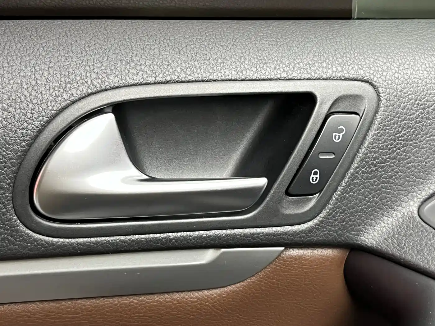 Volkswagen Tiguan 2015 1.8TSI Automatic 2WD Highline фото 11
