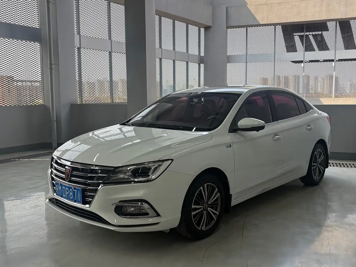 ROEWE I5