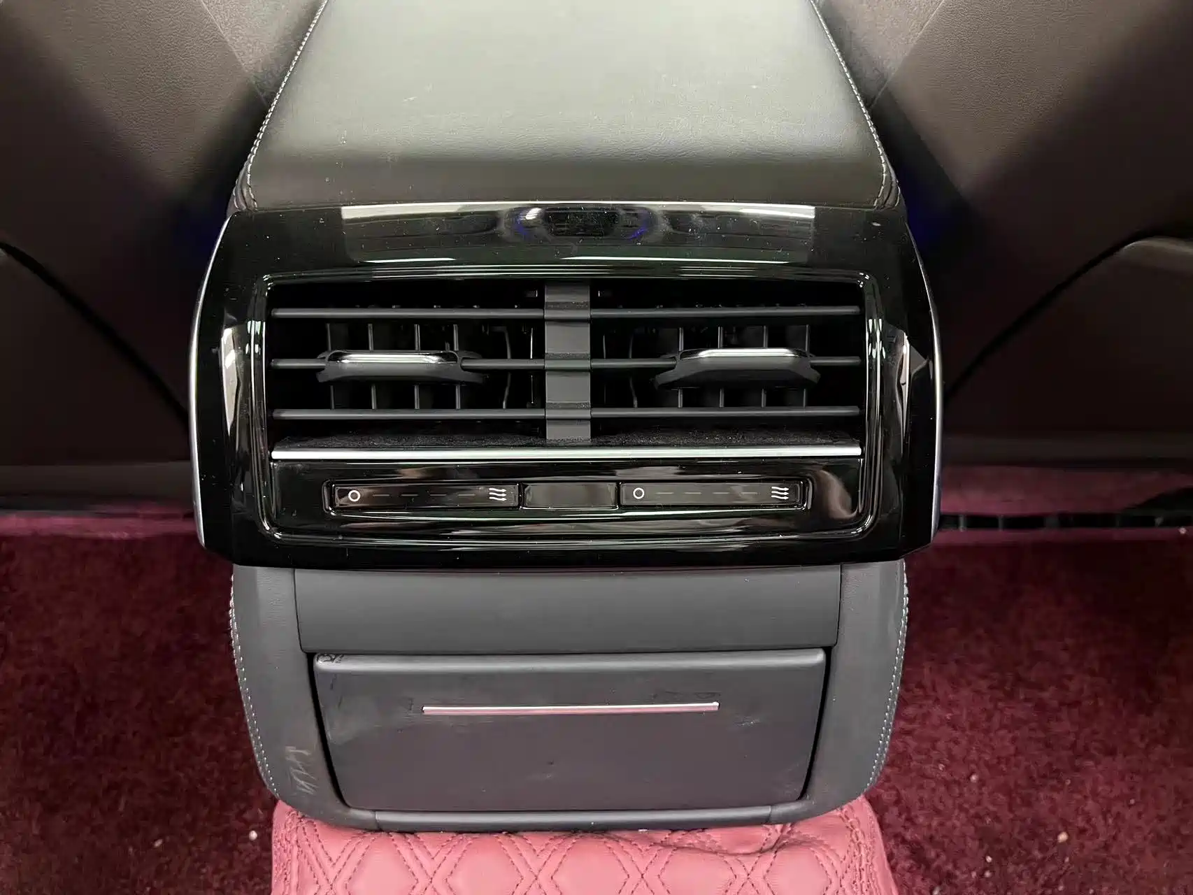 Фото 22 - Audi A8