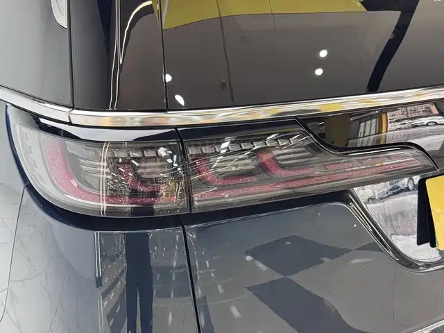 Voyah Auto Voyah Dreamer 2025 PHEV AWD Flagship Kunpeng Edition фото 19