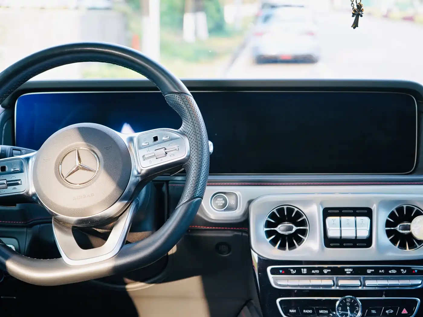 Mercedes-Benz G-Class 2024 G 500 фото 15