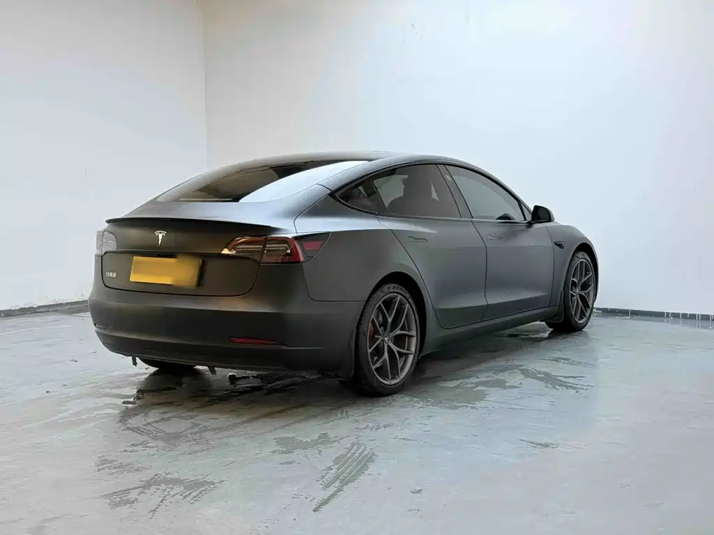 Фото 7 - Tesla Model 3