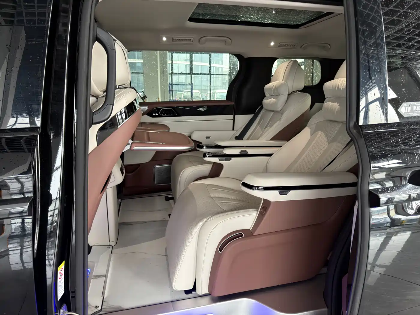 BYD Xia 2025 2025 DM-i 1.5T 180km Surpass Edition