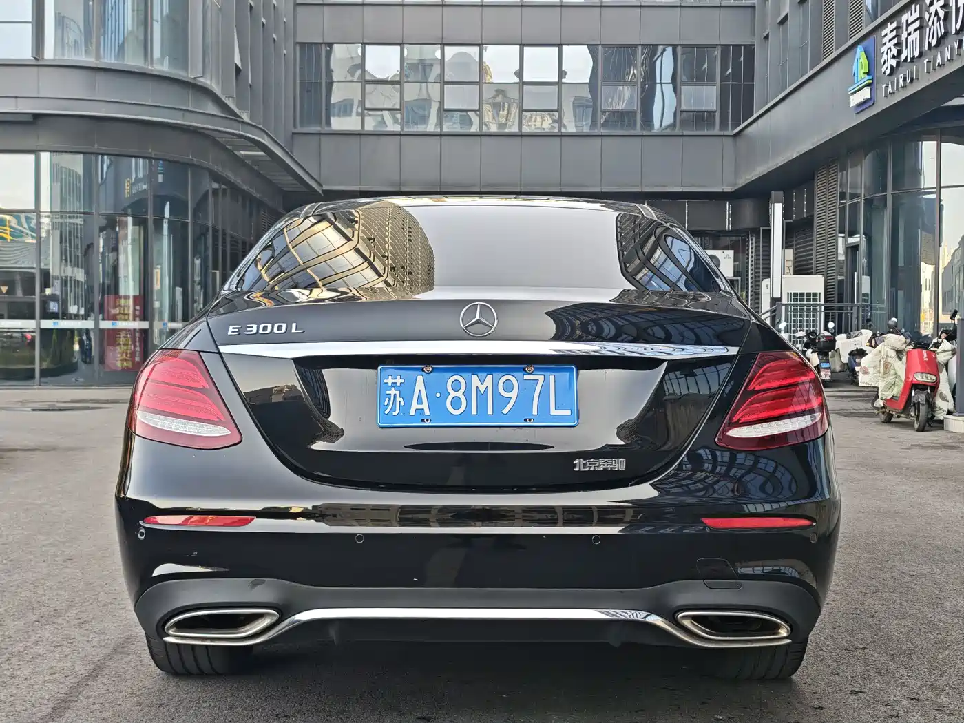 Mercedes-Benz E-Class 2020 Facelift E 300 L Sport Exclusive фото 36