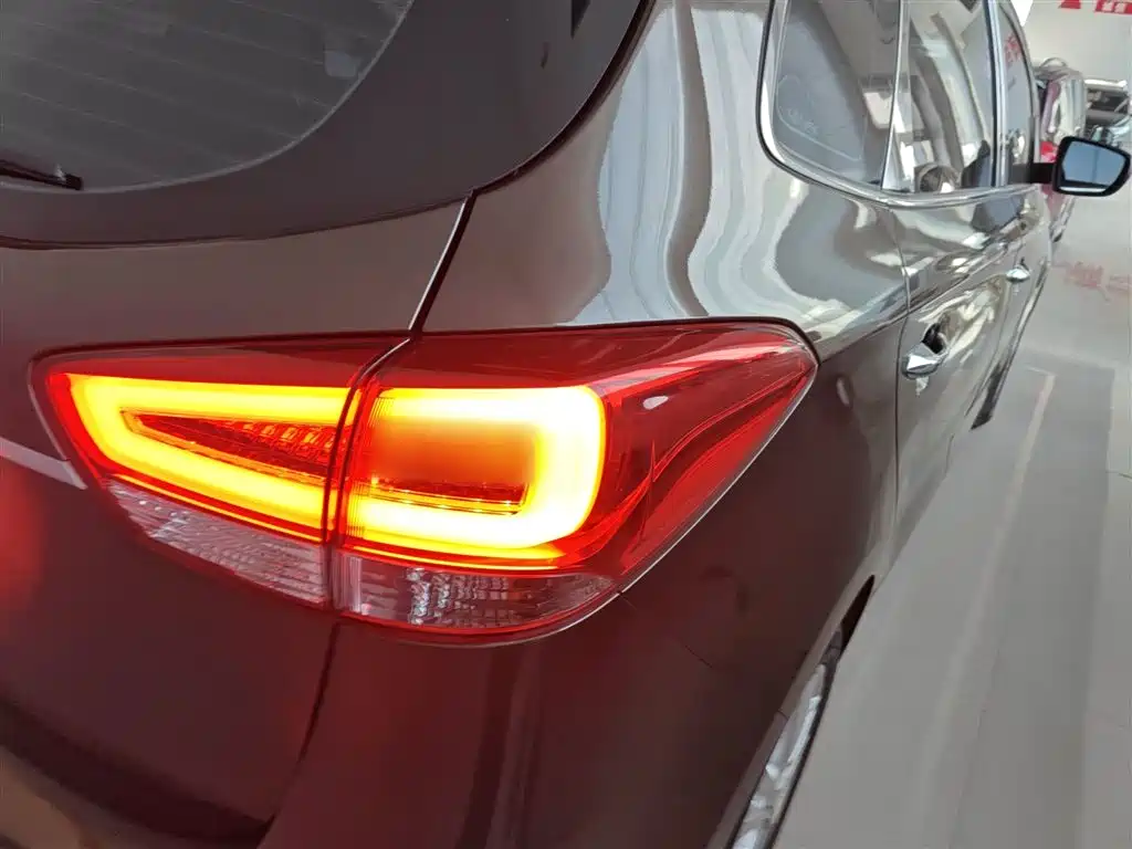 Kia Carens 2013 2.0L 7-Seat Auto Luxury China IV фото 24