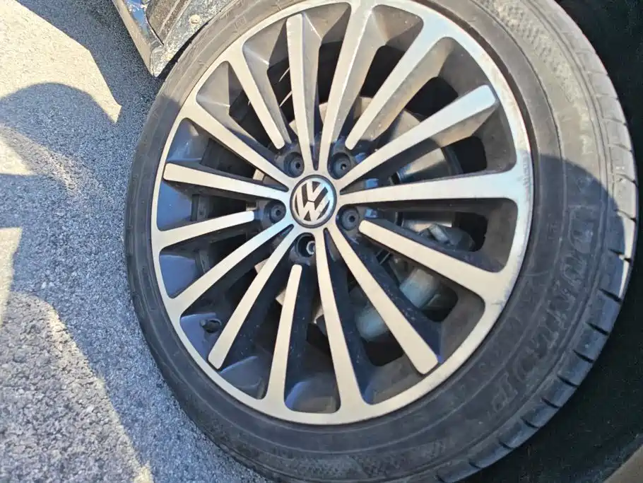 Photo 6 - Volkswagen Passat