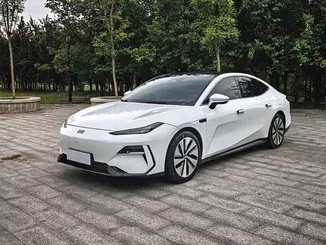  Geely Galaxy Galaxy E8 2024 665km RWD Starship Voyager Edition