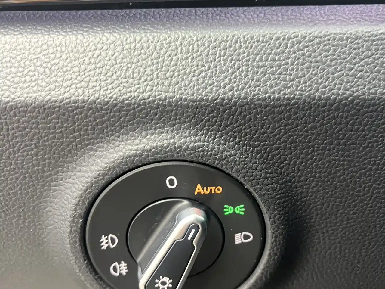 Volkswagen Tayron 2021 280TSI 2WD Luxury Smart Connect фото 15
