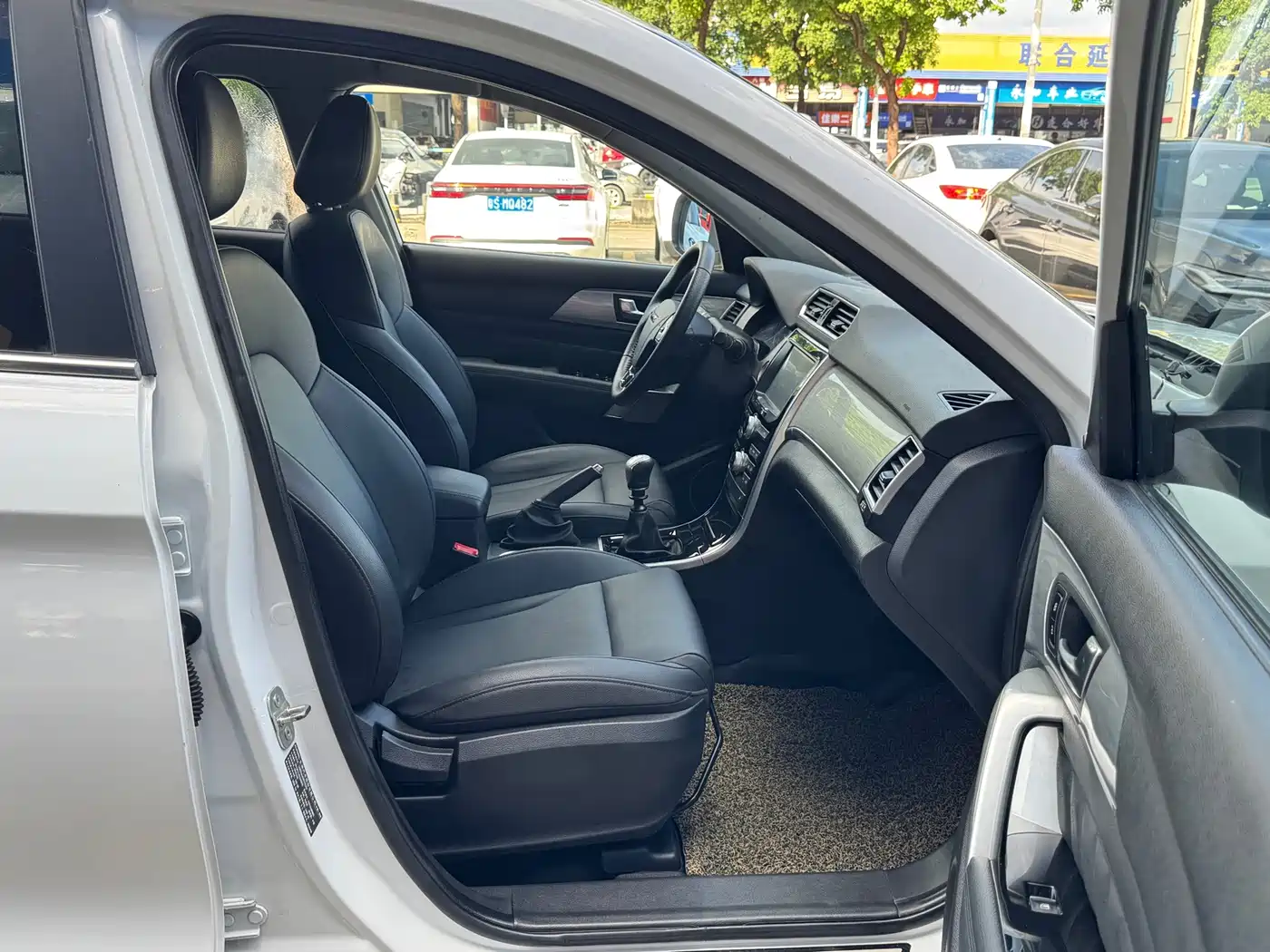 Фото 12 - Haval H2