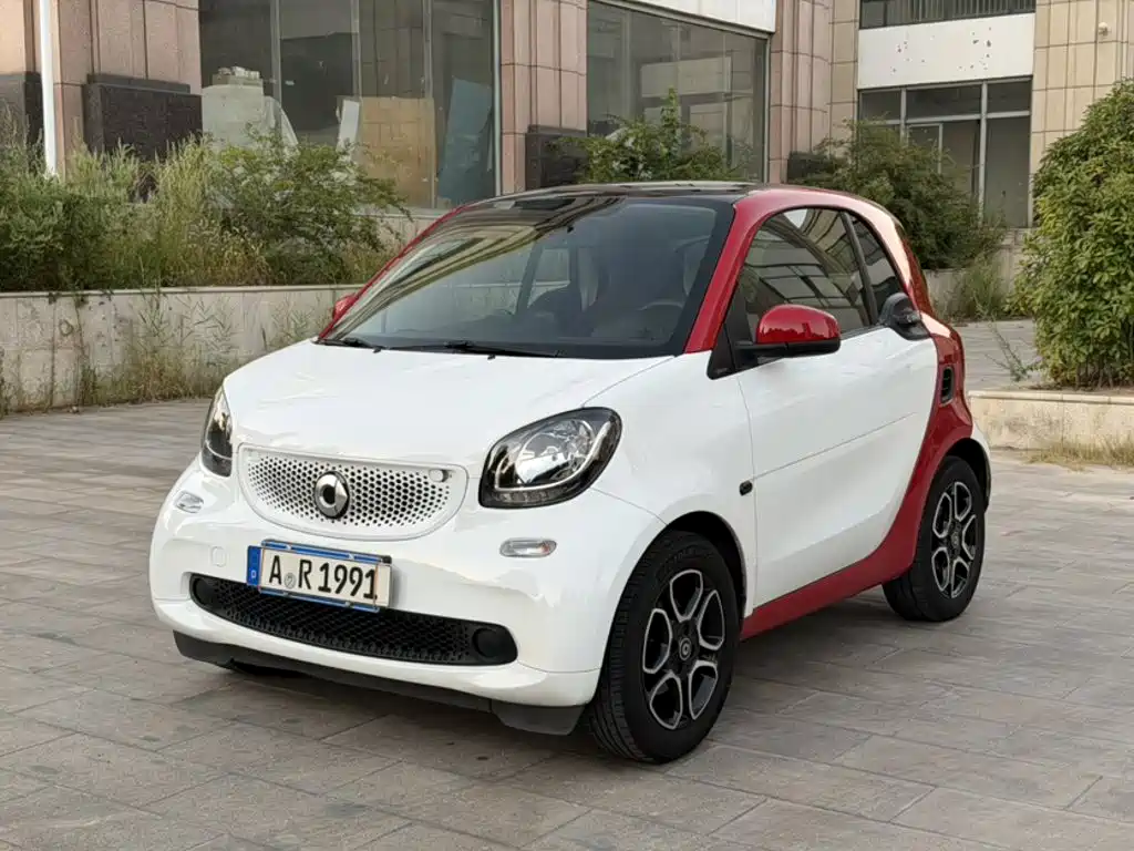 Фото 2 - smart fortwo