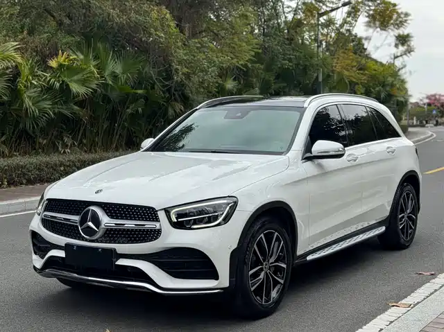 MERCEDES-BENZ GLC