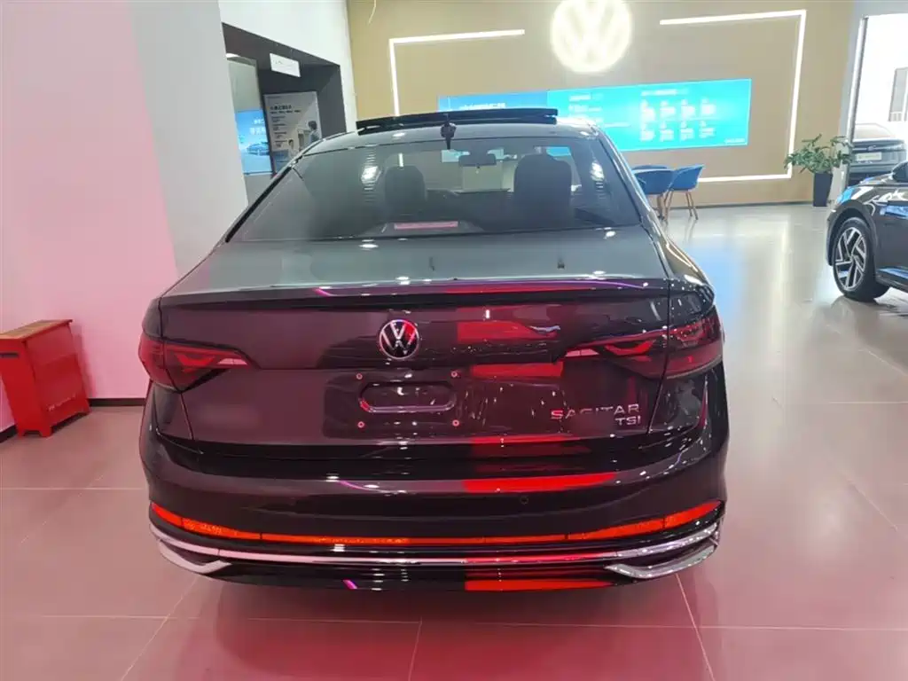 Volkswagen Sagitar 2023 300TSI DSG Surpassing Edition фото 6