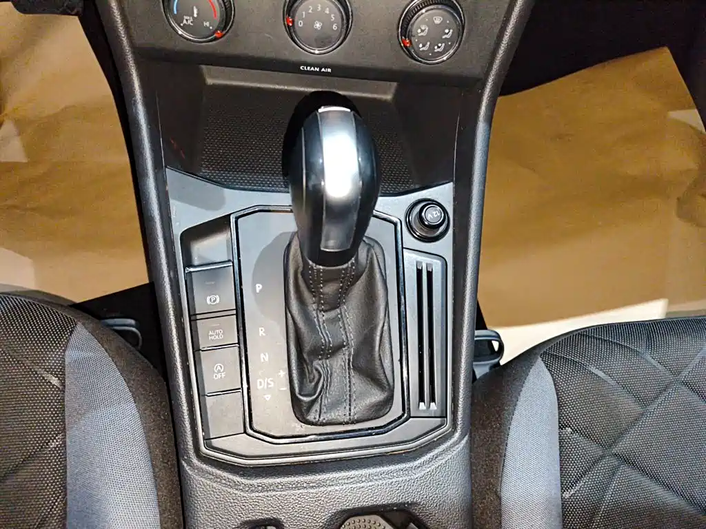 Фото 11 - Volkswagen Lavida