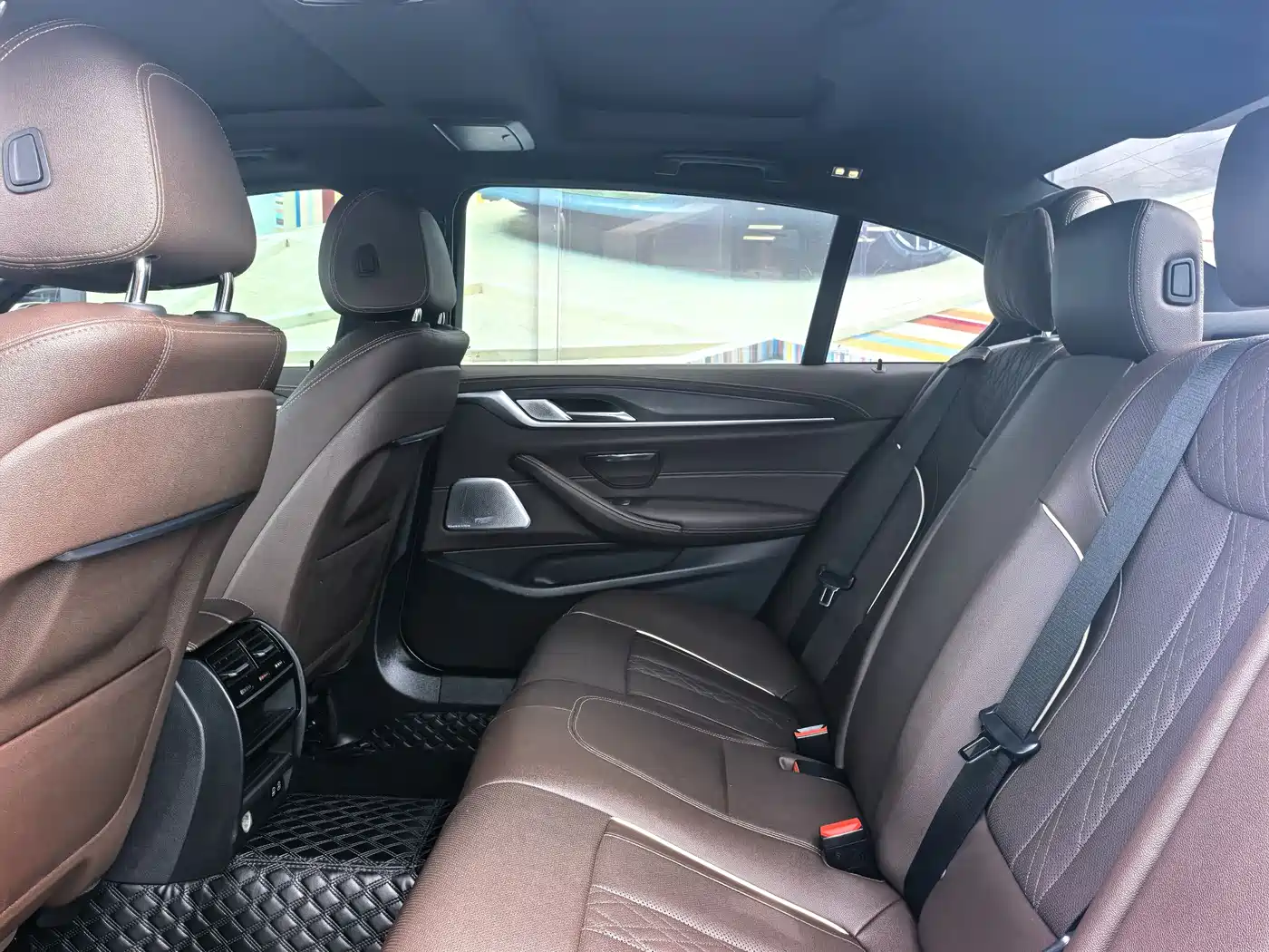 BMW 5 Series New Energy 2021 535Le M Sport Package фото 8