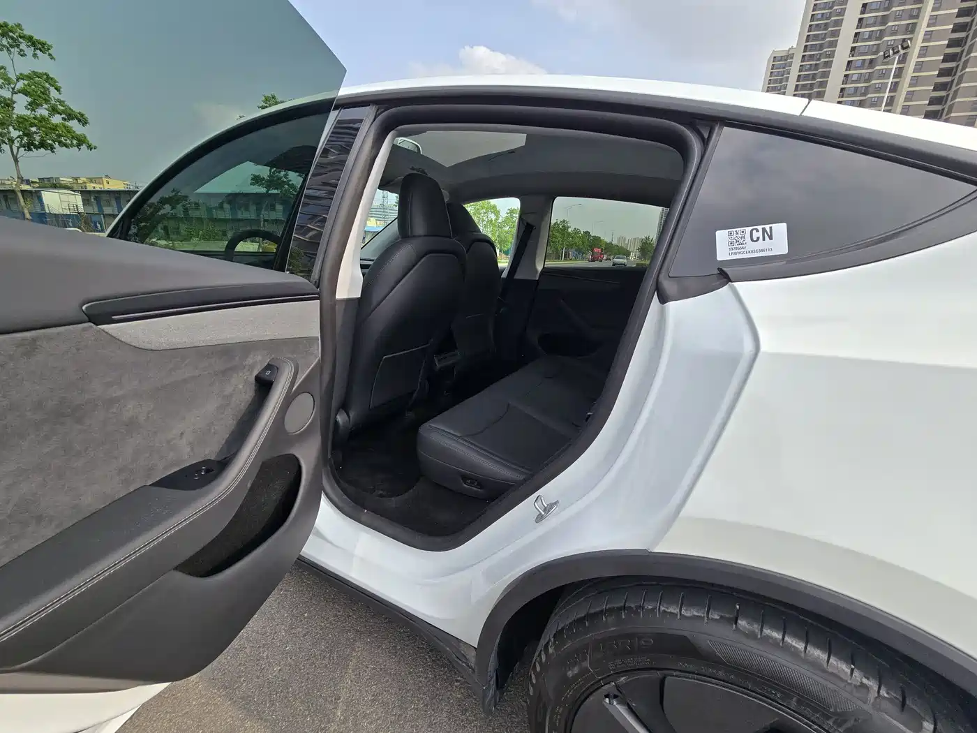 Tesla Model Y 2025 Facelift Long Range All-Wheel Drive фото 6