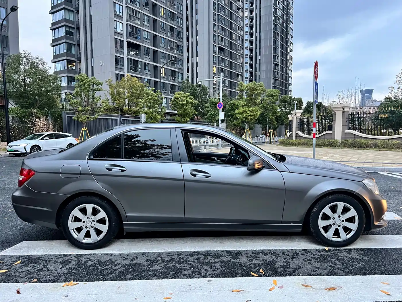 Mercedes-Benz C-Class 2011 C 180K Classic фото 4