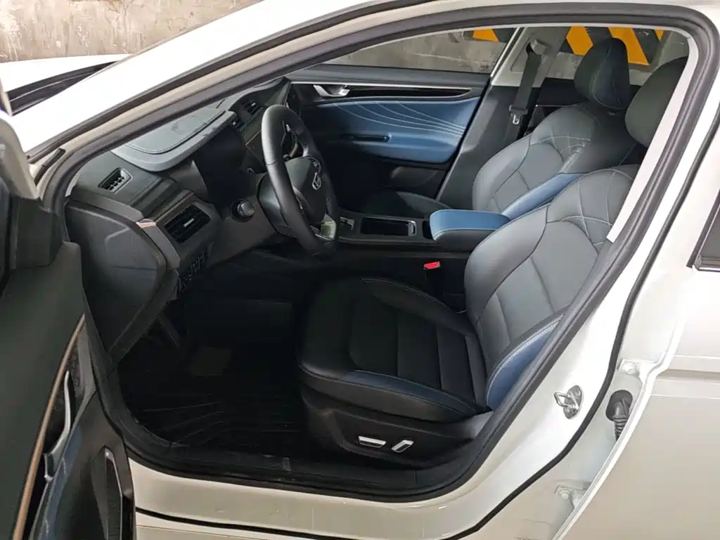 Geely Emgrand GL 2021 2021 UP 1.4T CVT Flagship