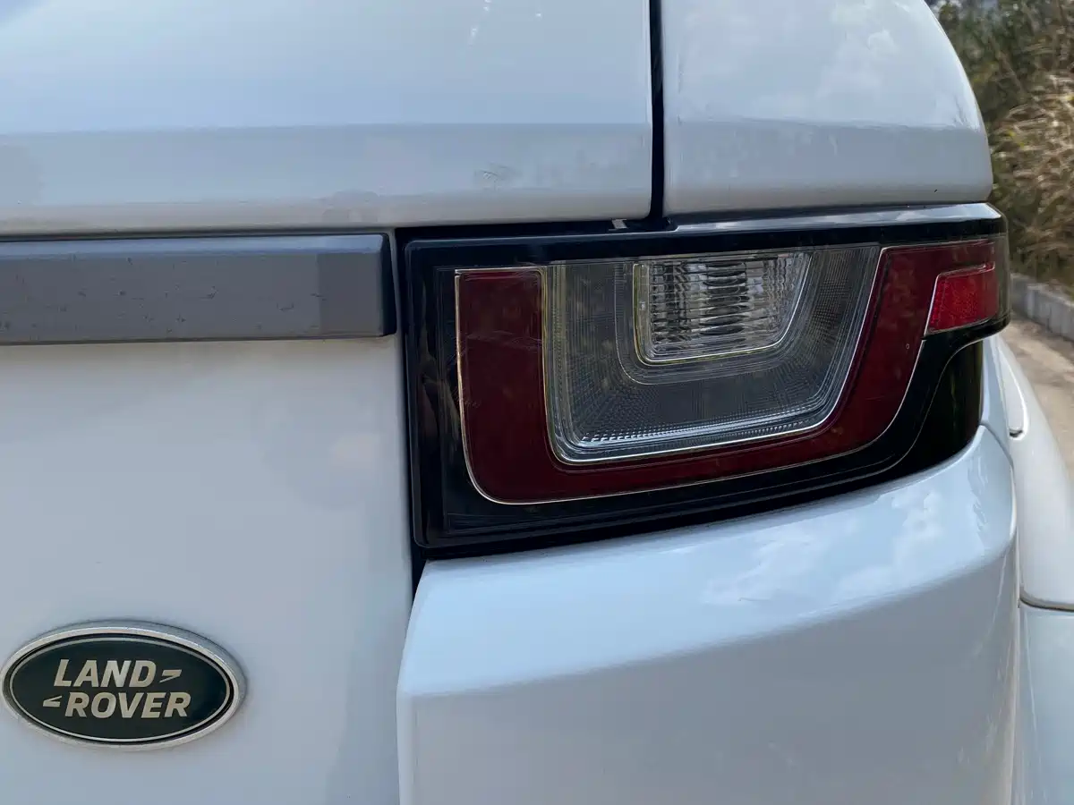 Land Rover Range Rover Evoque 2018 240PS SE Smart Edition фото 18