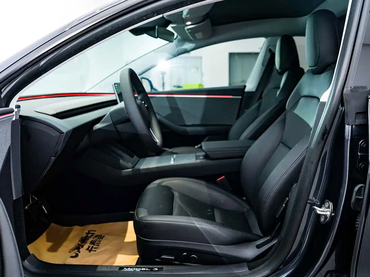 Фото 4 - Tesla Model 3