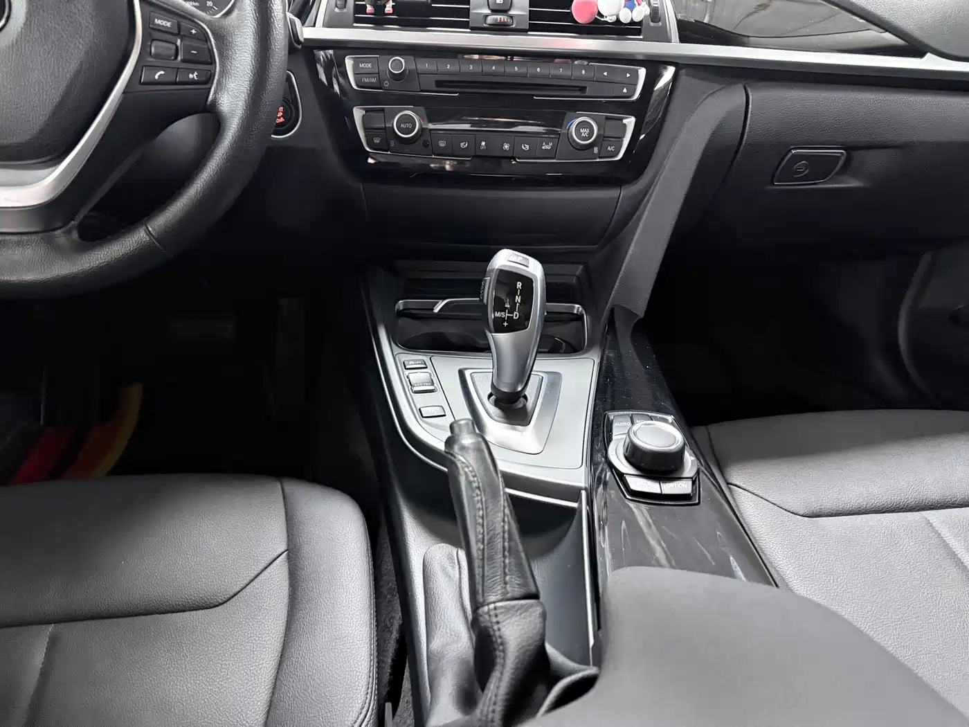 BMW 3 Series 2016 320Li Progressive фото 15