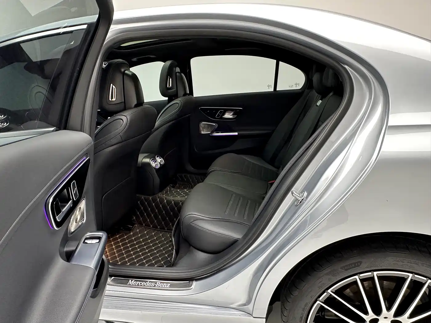 Mercedes-Benz C-Class 2023 Facelift C 260 L Sport Edition фото 8