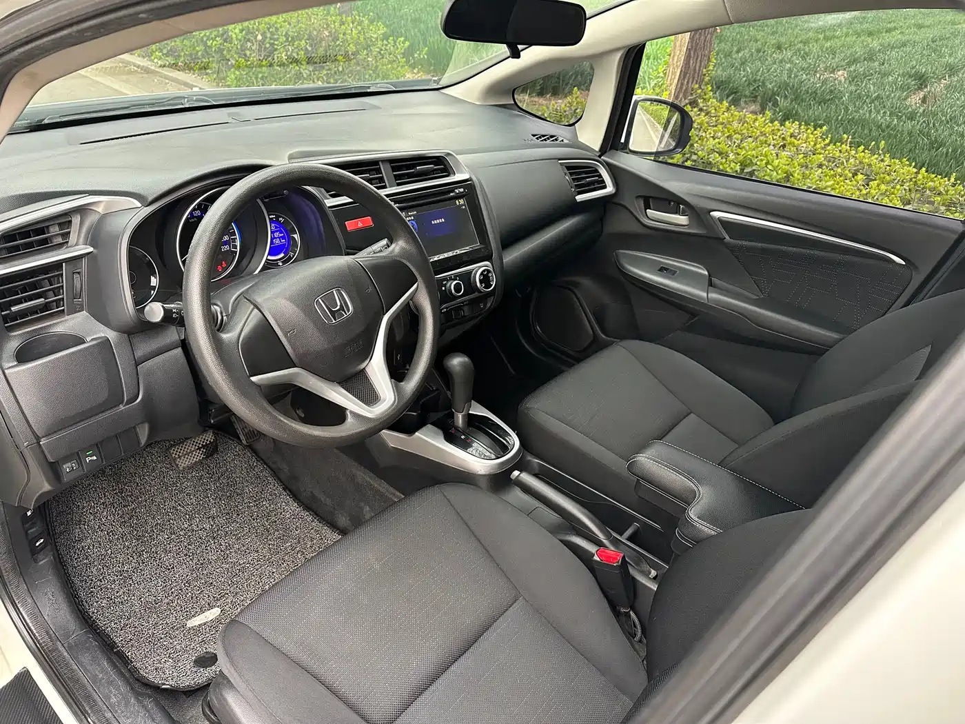 Фото 8 - Honda Fit