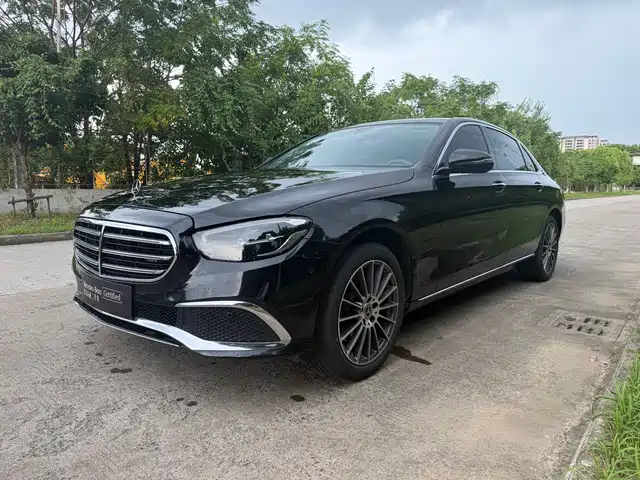 Mercedes-Benz E-Class 2022 E 260 L — фото 1