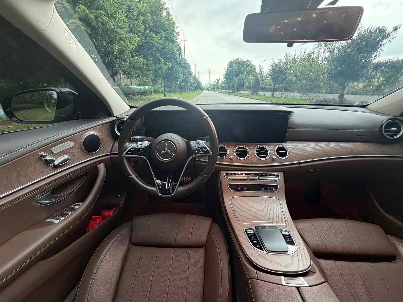 Mercedes-Benz E-Class, миниатюра 12