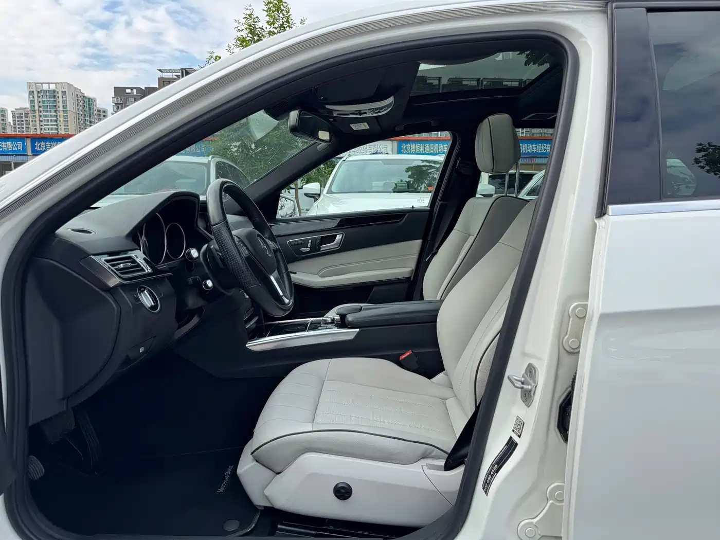 Mercedes-Benz E-Class 2015 Facelift E 260 L Sport фото 5