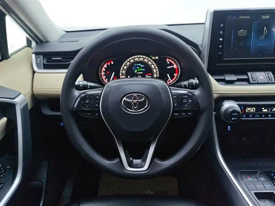 Toyota RAV4 Rongfang 2020 2.0L CVT 2WD Trend Edition фото 15