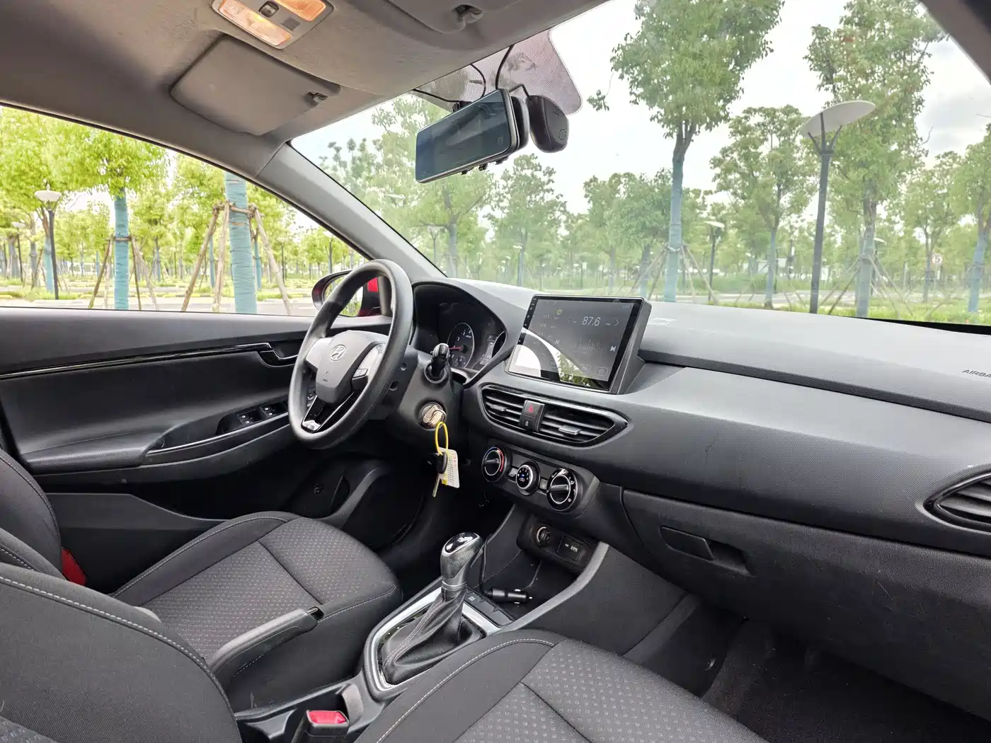 Hyundai Elantra 2020 1.6L Auto GL Pleasing Edition фото 16