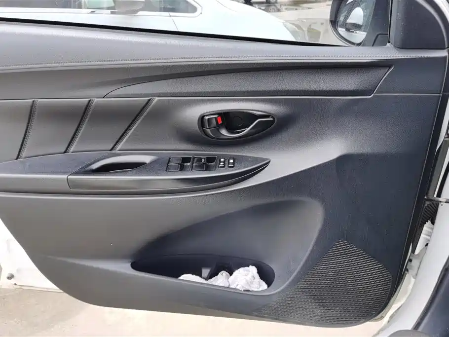 TOYOTA YARIS L ZHIXUAN