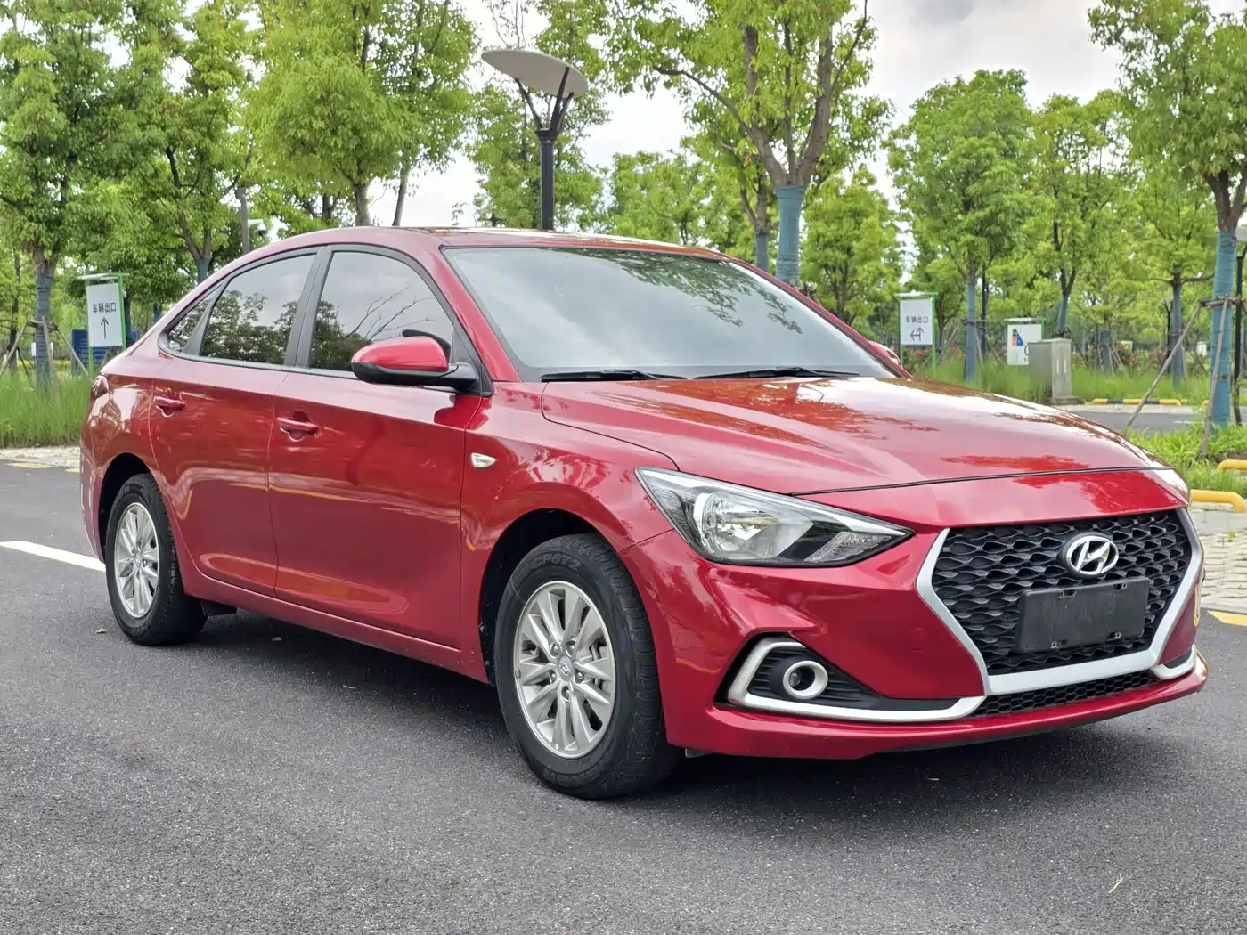 Hyundai Elantra 2020 1.6L Auto GL Pleasing Edition фото 3