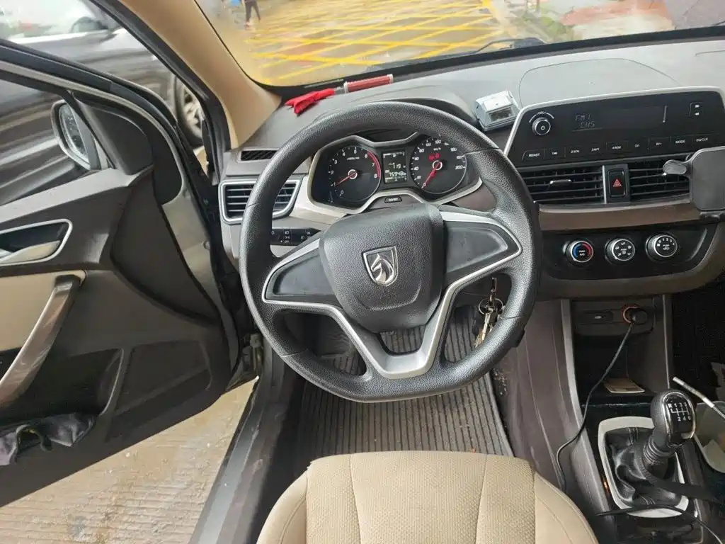 Фото 3 - Baojun 310W