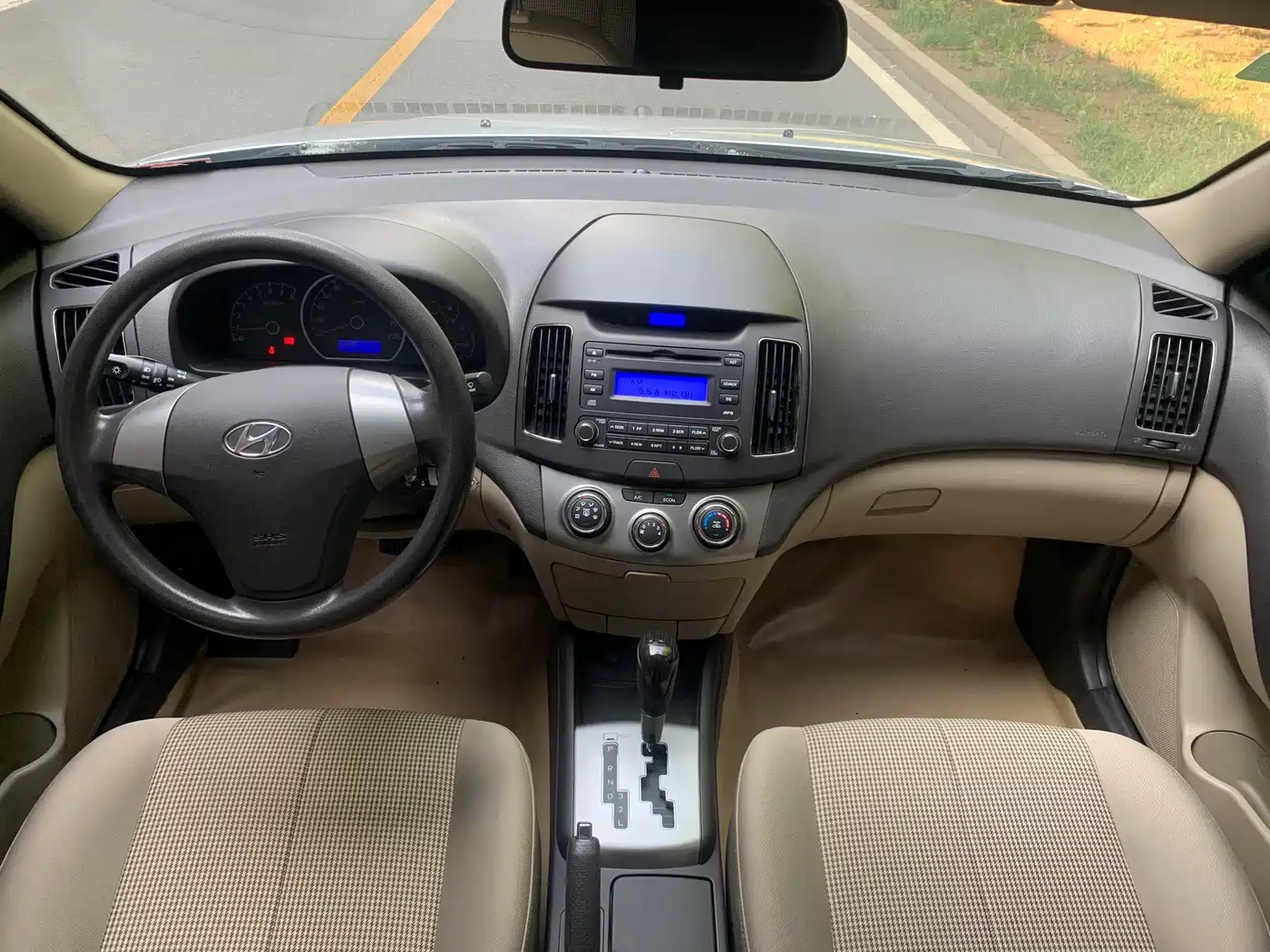 Hyundai Elantra 2011 1.6L Automatic Comfort фото 12